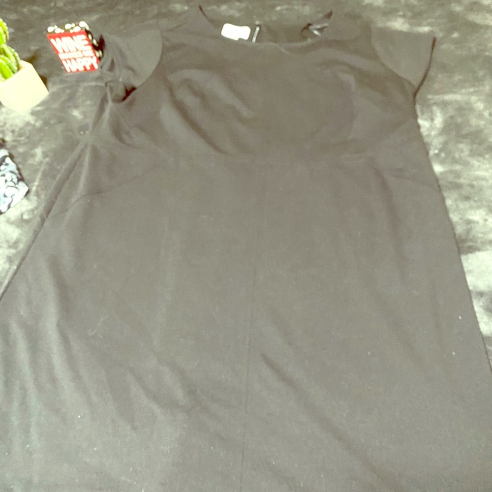 Black cap sleeve dress